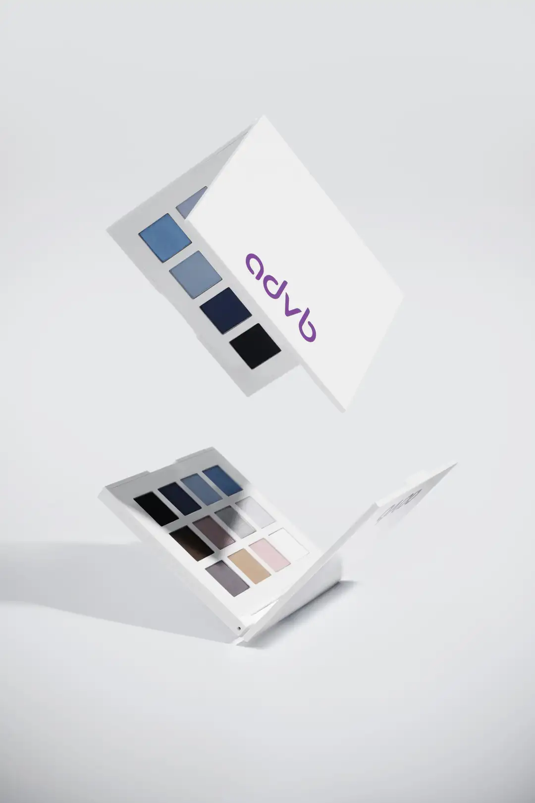 Trust The Cold Eyeshadow Palette