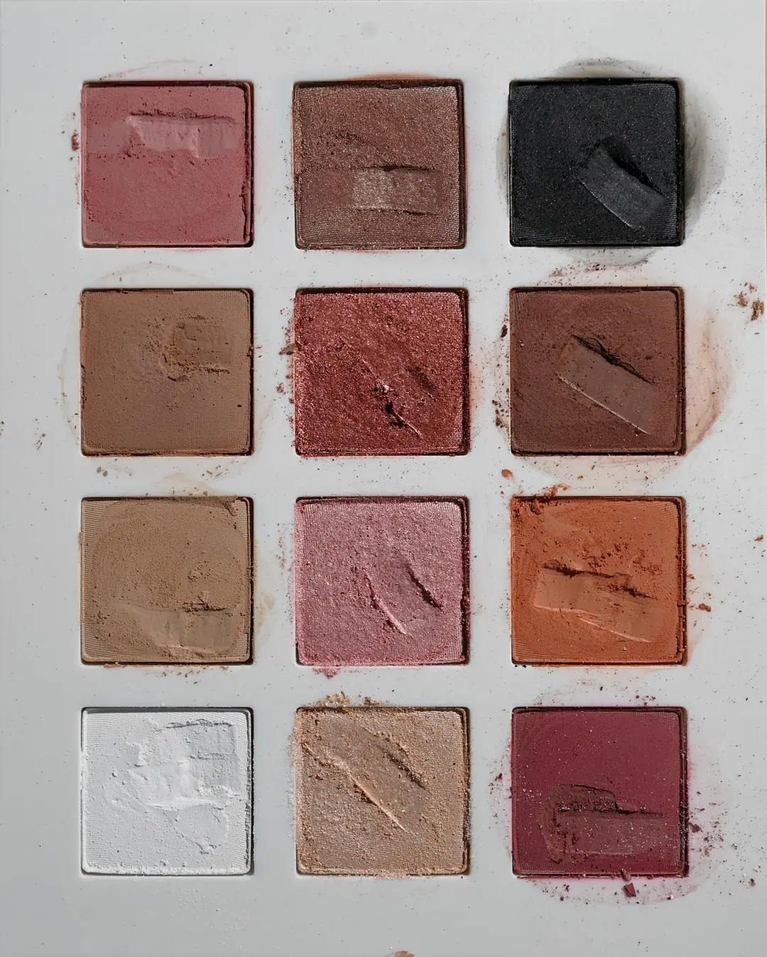 Nude, shimmer, smoke 12 shades of trust, no betrayal. #TrustMeByADVB 💜 Check our web site : www.advbcosmetics.com